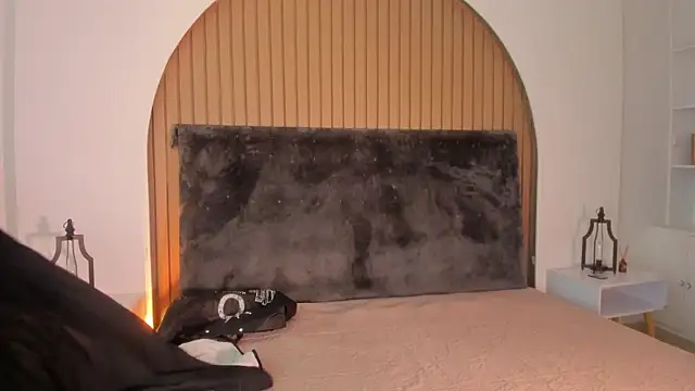 Karlagonzales  online show from 21, 4, 2026