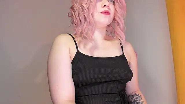 SueNiceeeee online show from 6, 11, 2025