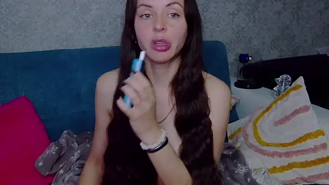 Snapshot of Brilliant_Doll chatting on 18, 5, 2026 Brilliant Doll online show from 18, 5, 2026