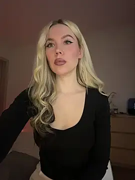 Snapshot of xDinnax chatting on 15, 5, 2026 xDinnax online show from 15, 5, 2026