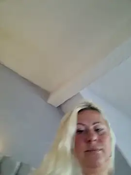 Snapshot of xxkhaleesixx chatting on 1, 6, 2026 xxkhaleesixx online show from 1, 6, 2026