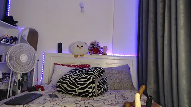 Snapshot of peeky_pinky chatting on 16, 5, 2026 peeky pinky online show from 16, 5, 2026