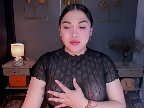 MaxeneCullens online show from 9, 11, 2025