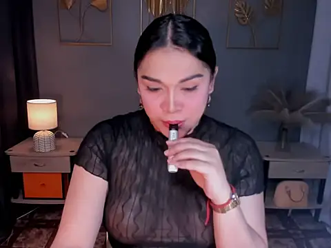 MaxeneCullens online show from 17, 11, 2025