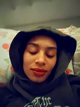 Leaberry online show from 28, 11, 2025