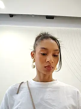 Leaberry online show from 19, 11, 2025