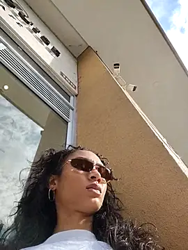 Leaberry online show from 20, 10, 2025