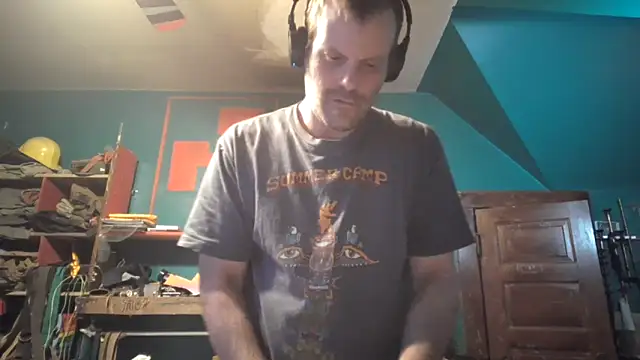 charactrzero online show from 11, 4, 2026