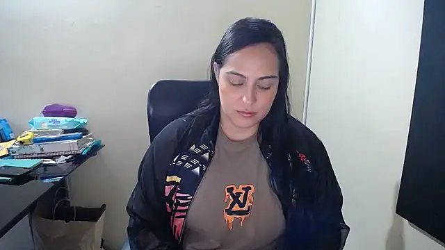 kendall 52 online show from 12, 2, 2025