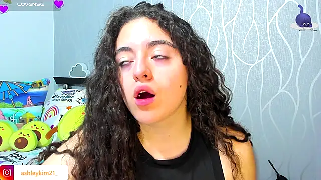 AshleyKim  online show from 8, 11, 2025