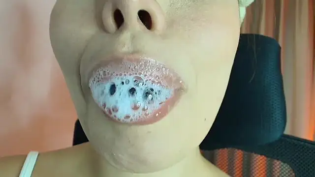 lisbet21x online show from 21, 4, 2026