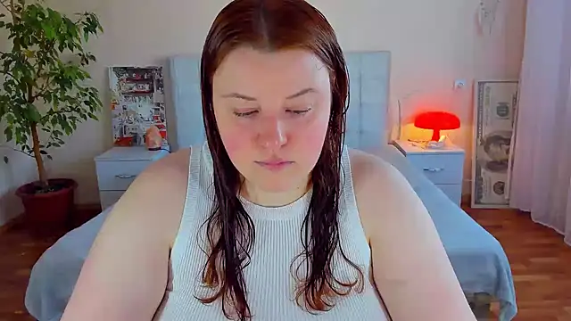 Snapshot of PolinaSalvatore chatting on 5, 5, 2026 PolinaSalvatore online show from 5, 5, 2026
