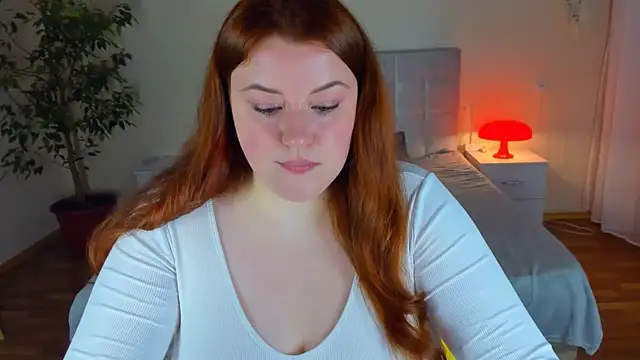Snapshot of PolinaSalvatore chatting on 13, 12, 2025 PolinaSalvatore online show from 13, 12, 2025