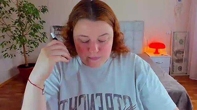 Snapshot of PolinaSalvatore chatting on 5, 6, 2026 PolinaSalvatore online show from 5, 6, 2026