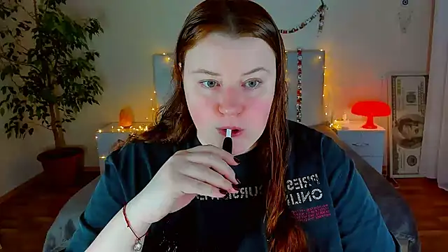 PolinaSalvatore online show from 4, 2, 2026