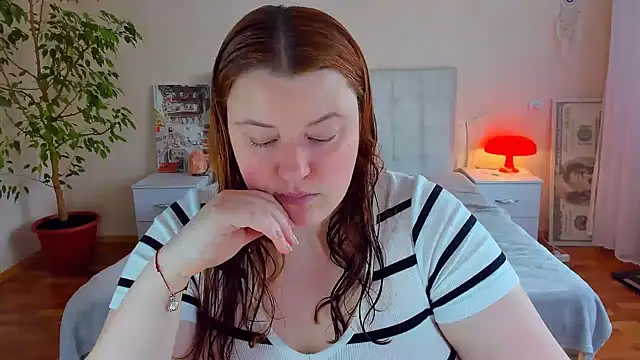 Snapshot of PolinaSalvatore chatting on 19, 5, 2026 PolinaSalvatore online show from 19, 5, 2026