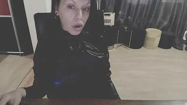 GoldenSasha online show from 27, 9, 2025