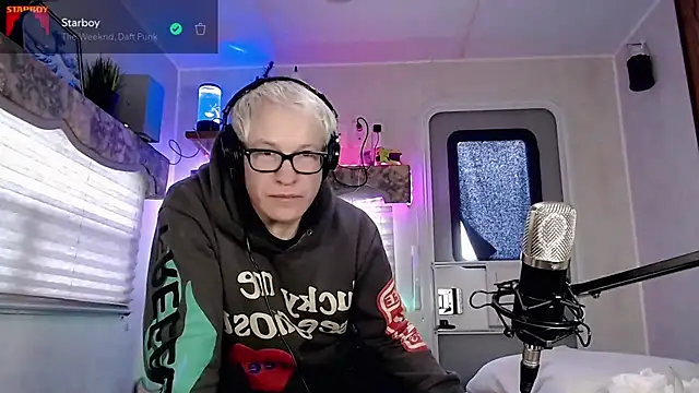 Snapshot of Snarfle82 chatting on 25, 2, 2025 Snarfle82 online show from 25, 2, 2025