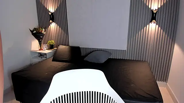 Zafiiraa online show from 3, 11, 2025