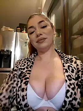 Ella sweety online show from 3, 1, 2025