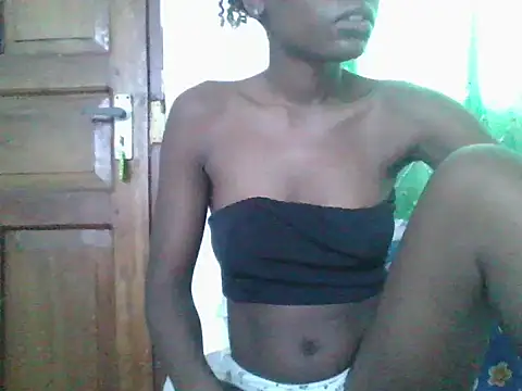 sweetchic  online show from 28, 10, 2025