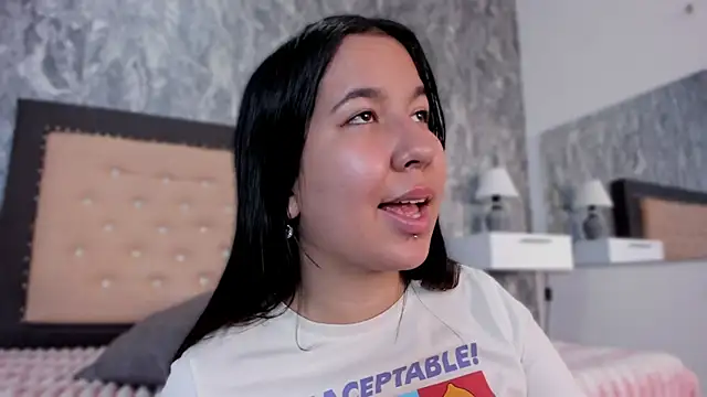 Lia sarahi online show from 5, 10, 2025