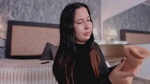 Lia sarahi online show from 9, 11, 2025