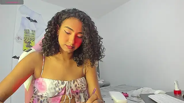 Snapshot of khaliope chatting on 26, 10, 2025 khaliope online show from 26, 10, 2025