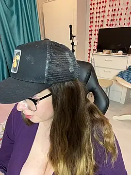 DienkaGreen online show from 8, 2, 2026