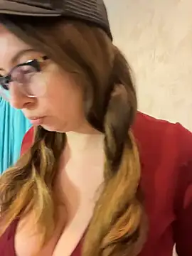 DienkaGreen online show from 3, 2, 2026