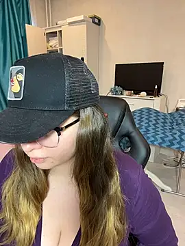 DienkaGreen online show from 8, 2, 2026