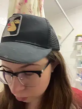 DienkaGreen online show from 1, 2, 2026