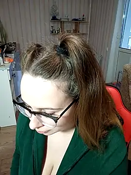 Snapshot of DienkaGreen chatting on 27, 2, 2025 DienkaGreen online show from 27, 2, 2025
