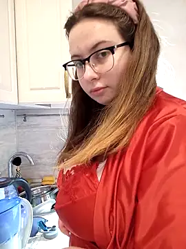 DienkaGreen online show from 14, 12, 2025