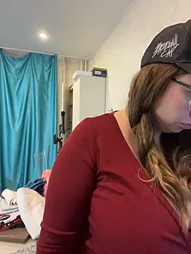 DienkaGreen online show from 4, 2, 2026