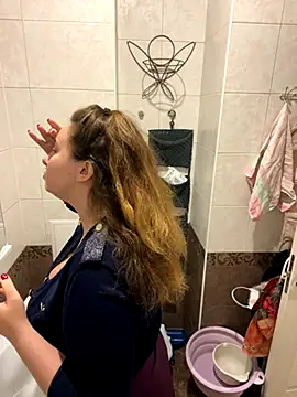 DienkaGreen online show from 16, 11, 2025