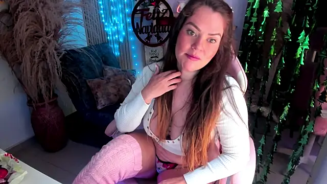 Snapshot of lena_paulxo chatting on 18, 12, 2024 lena paulxo online show from 18, 12, 2024