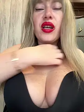 Snapshot of Kittenforyou chatting on 23, 4, 2026 Kittenforyou online show from 23, 4, 2026