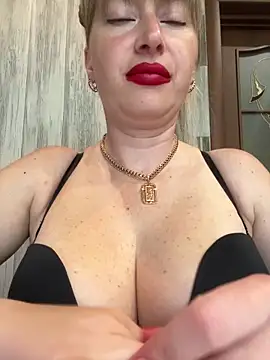 Snapshot of Kittenforyou chatting on 18, 6, 2026 Kittenforyou online show from 18, 6, 2026