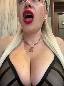 Snapshot of Kittenforyou chatting on 10, 6, 2026 Kittenforyou online show from 10, 6, 2026