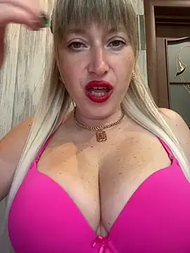 Snapshot of Kittenforyou chatting on 6, 6, 2026 Kittenforyou online show from 6, 6, 2026