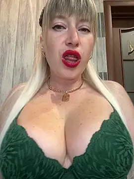 Snapshot of Kittenforyou chatting on 5, 6, 2026 Kittenforyou online show from 5, 6, 2026