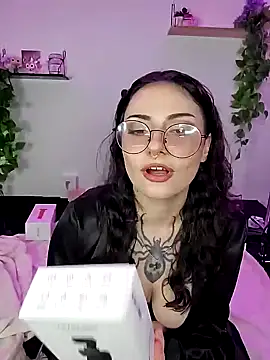 Moxxxie online show from 5, 12, 2024
