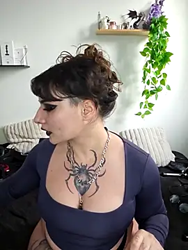 Moxxxie online show from 18, 10, 2025