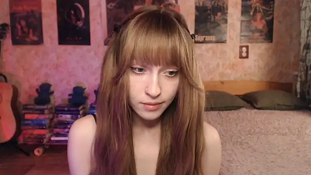 Snapshot of Friendly_Ellie chatting on 2, 5, 2026 Friendly Ellie online show from 2, 5, 2026