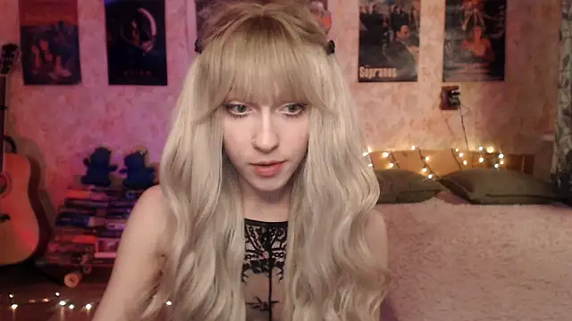 Friendly Ellie online show from 30, 1, 2025