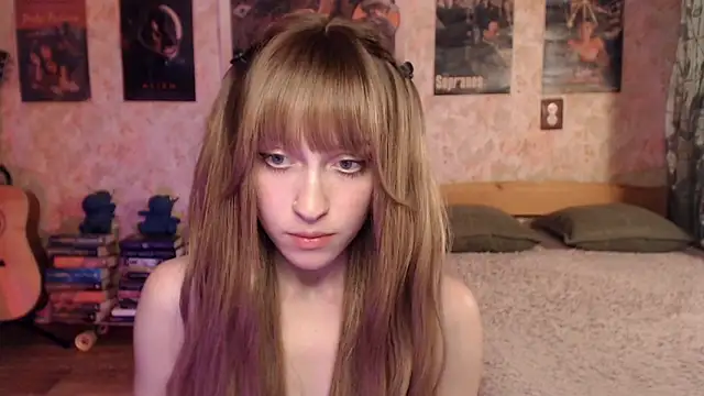 Snapshot of Friendly_Ellie chatting on 15, 6, 2026 Friendly Ellie online show from 15, 6, 2026