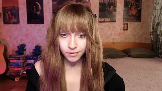 Snapshot of Friendly_Ellie chatting on 23, 5, 2026 Friendly Ellie online show from 23, 5, 2026