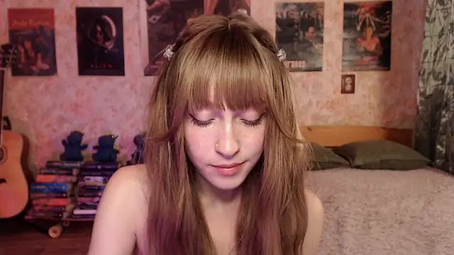 Snapshot of Friendly_Ellie chatting on 11, 7, 2026 Friendly Ellie online show from 11, 7, 2026