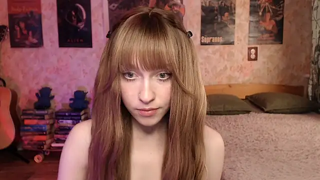 Snapshot of Friendly_Ellie chatting on 13, 5, 2026 Friendly Ellie online show from 13, 5, 2026